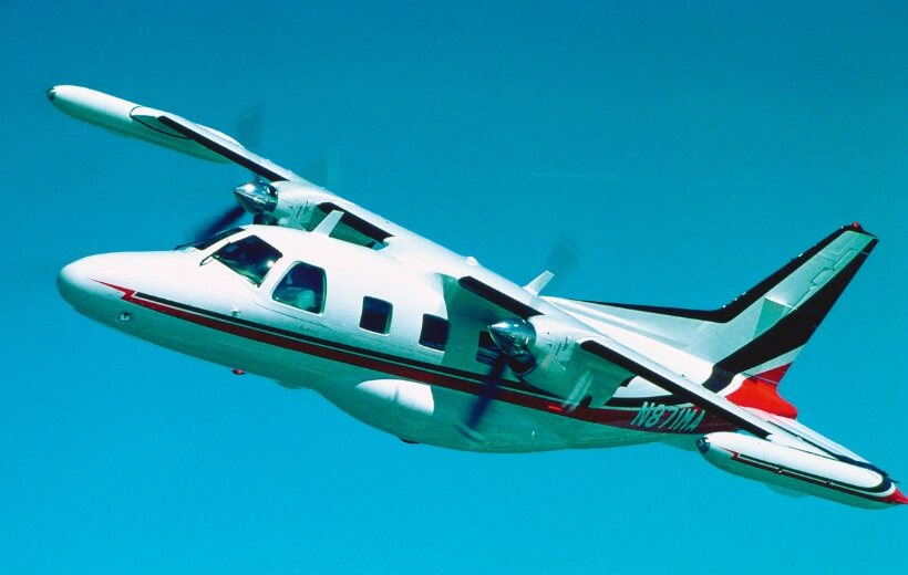 1963 年，第一架MU-2A小型多用途飛機，首次成功飛行